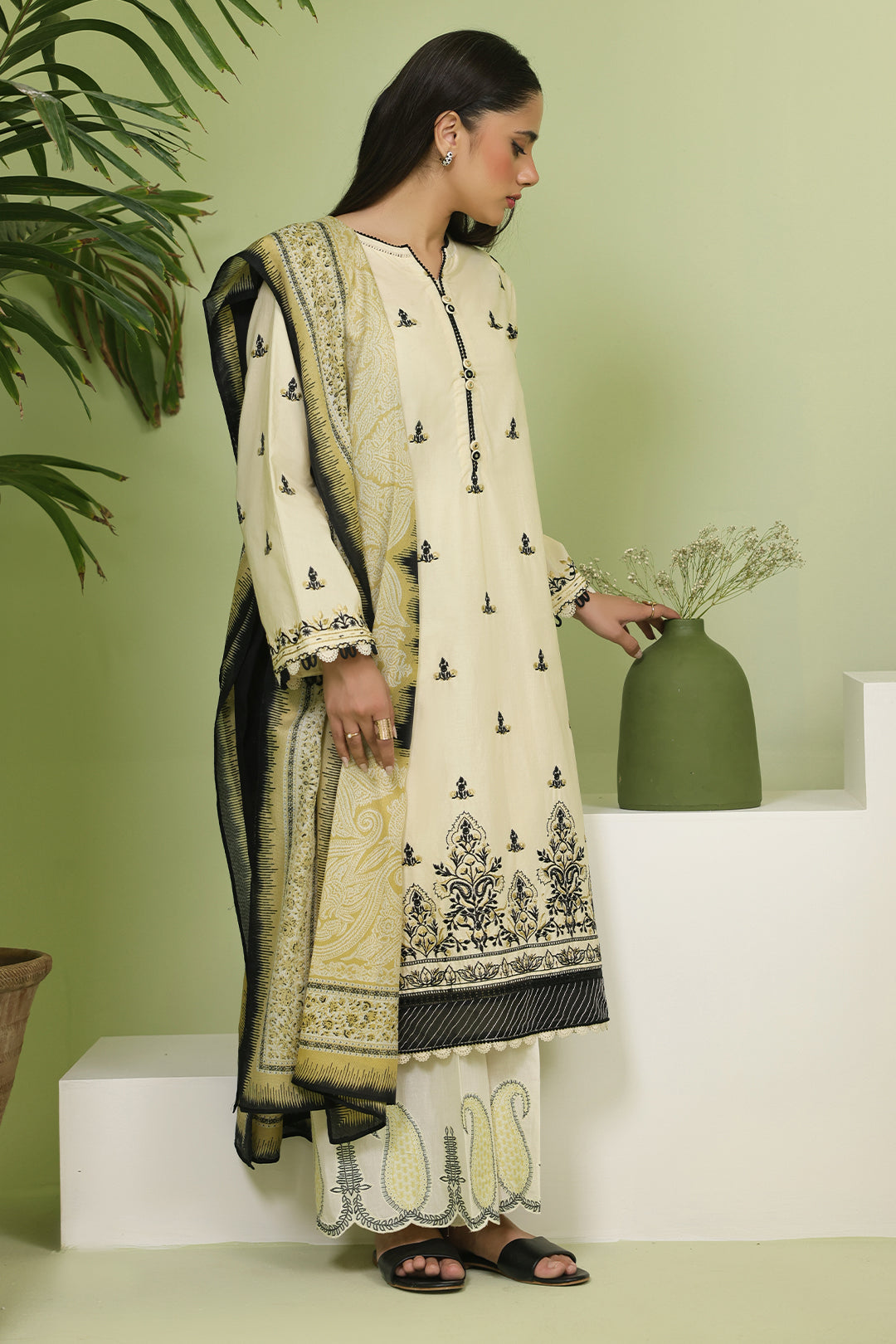 Zellbury | Unstitched 3 Piece Lawn | Embroidered Shirt Shalwar Dupatta - 1369