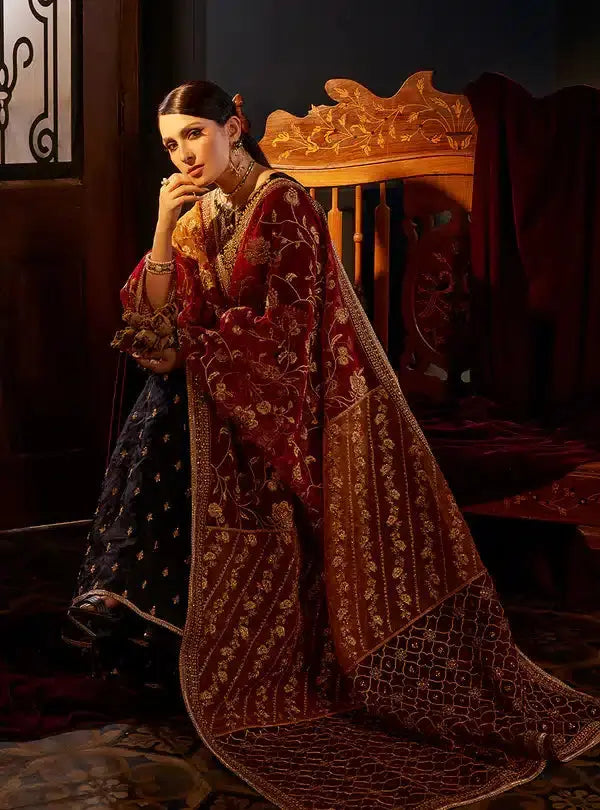 Zainab Chottani | Luxury Velvet Collection 23 | Mehr Mah - Pakistani Designer Dress - by Zainab Chottani | Type: Formal - 100% Original at Saira Sultan