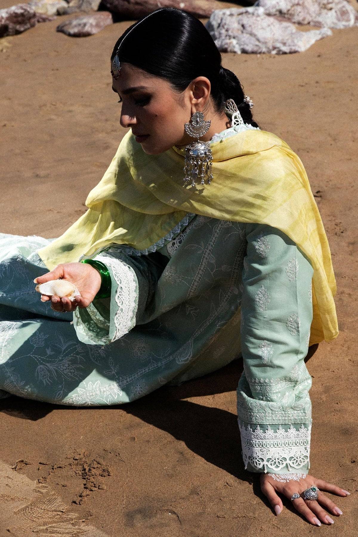Zara Shahjahan | Luxury Lawn 24 | MAHI-1B - Pakistani Designer Dress - by Zara Shahjahan | Type: Luxury - 100% Original at Saira Sultan