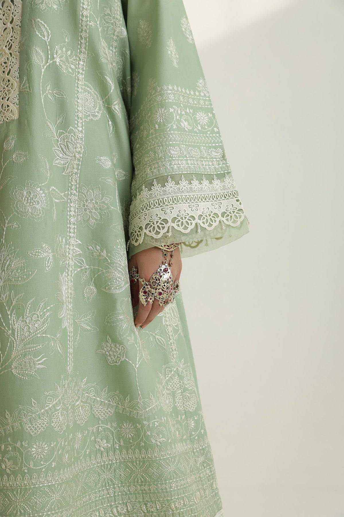 Zara Shahjahan | Luxury Lawn 24 | MAHI-1B - Pakistani Designer Dress - by Zara Shahjahan | Type: Luxury - 100% Original at Saira Sultan