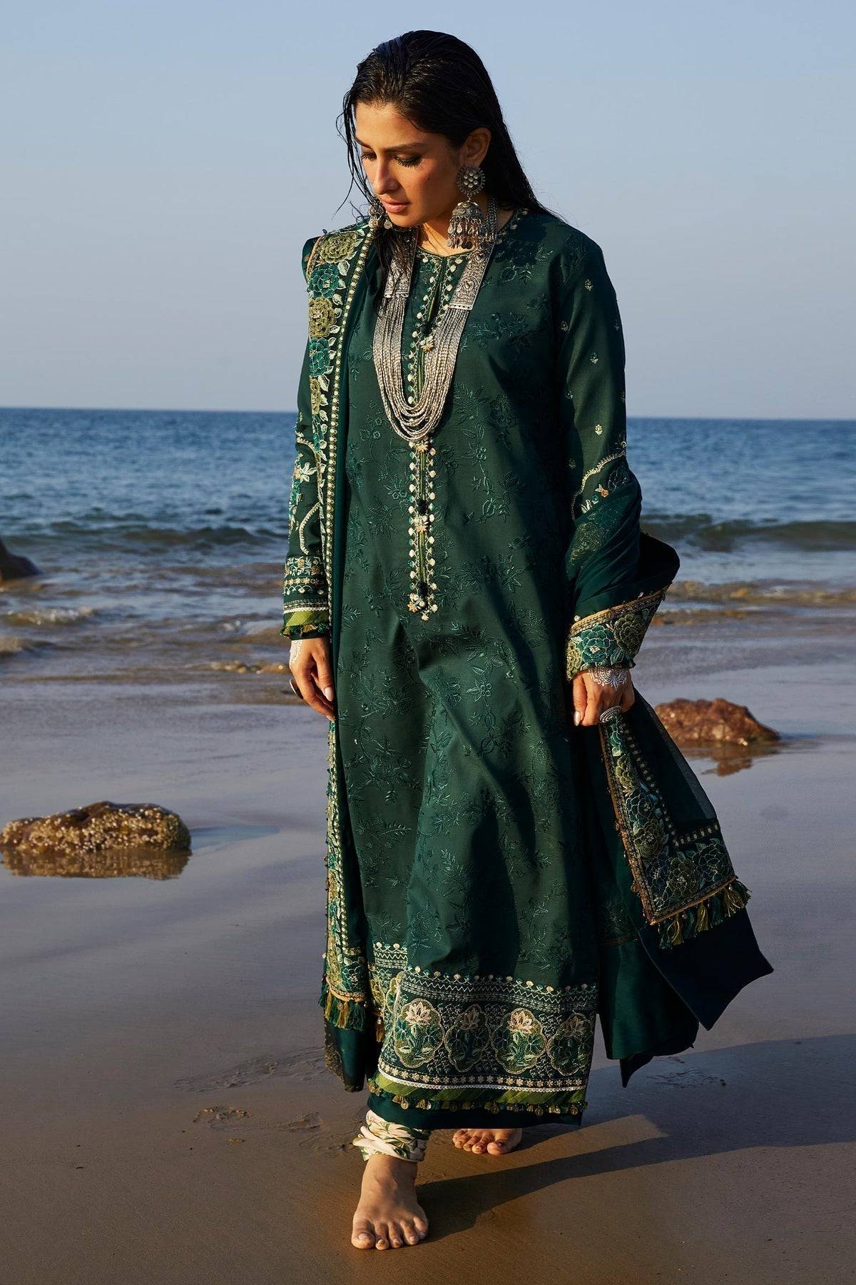 Zara Shahjahan | Luxury Lawn 24 | PARSA-9B - Pakistani Designer Dress - by Zara Sahjahan | Type: Luxury - 100% Original at Saira Sultan