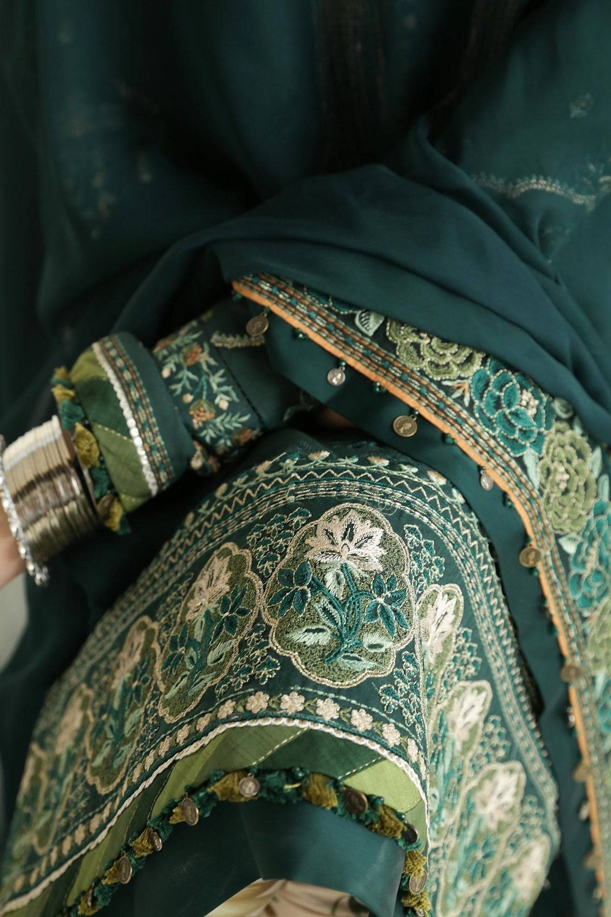 Zara Shahjahan | Luxury Lawn 24 | PARSA-9B - Pakistani Designer Dress - by Zara Sahjahan | Type: Luxury - 100% Original at Saira Sultan