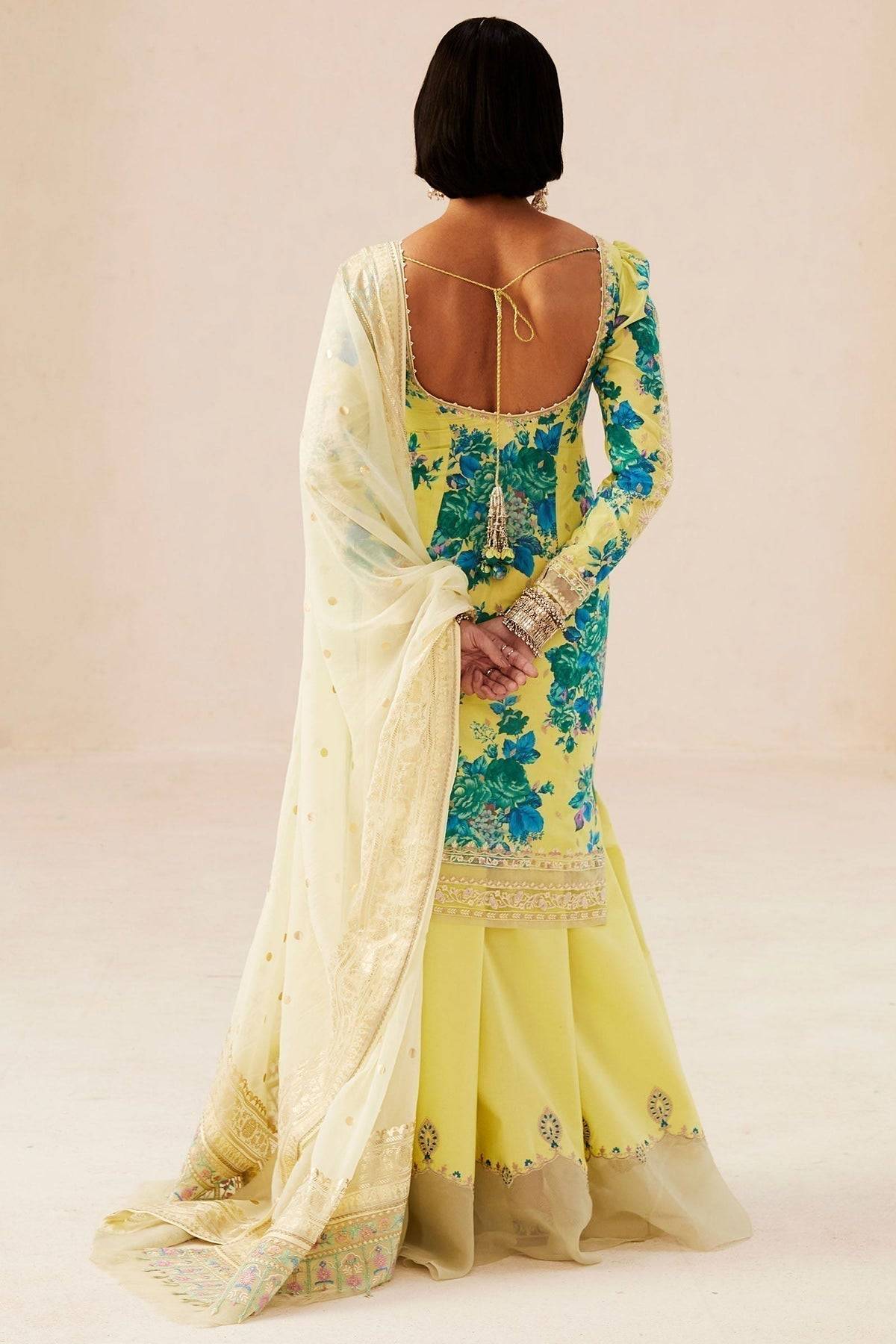 Zara Shahjahan | Luxury Lawn 24 | PHOOL KARI-13A - Pakistani Designer Dress - by Zara Sahjahan | Type: Luxury - 100% Original at Saira Sultan