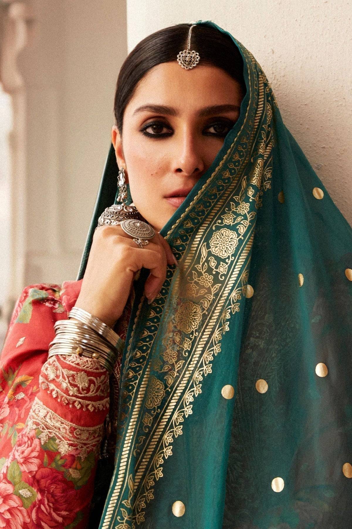 Zara Shahjahan | Luxury Lawn 24 | PHOOL KARI-13B - Pakistani Designer Dress - by Zara Sahjahan | Type: Luxury - 100% Original at Saira Sultan