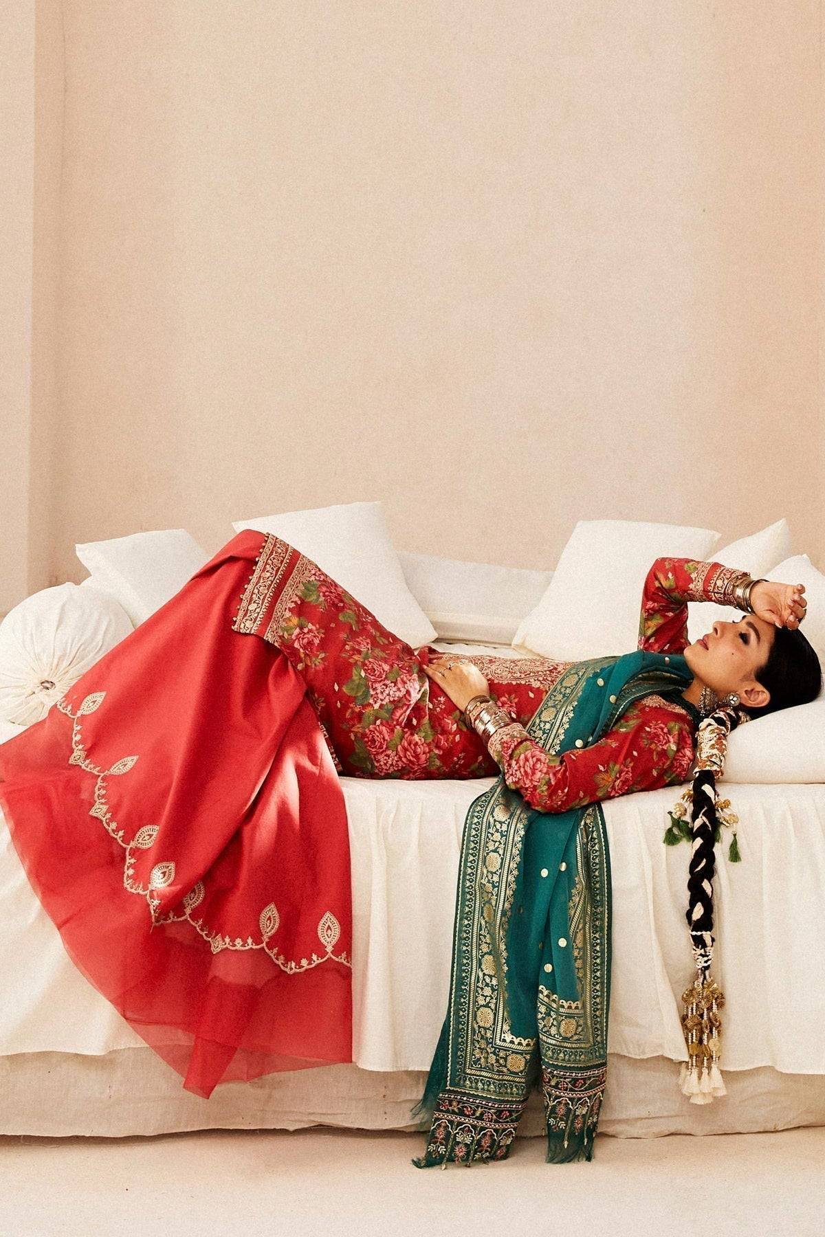 Zara Shahjahan | Luxury Lawn 24 | PHOOL KARI-13B - Pakistani Designer Dress - by Zara Sahjahan | Type: Luxury - 100% Original at Saira Sultan