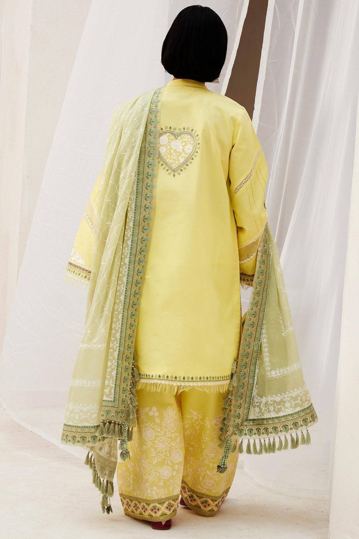 Zara Shahjahan | Luxury Lawn 24 | DILARA-15A - Pakistani Designer Dress - by Zara Shahjahan | Type: Luxury - 100% Original at Saira Sultan