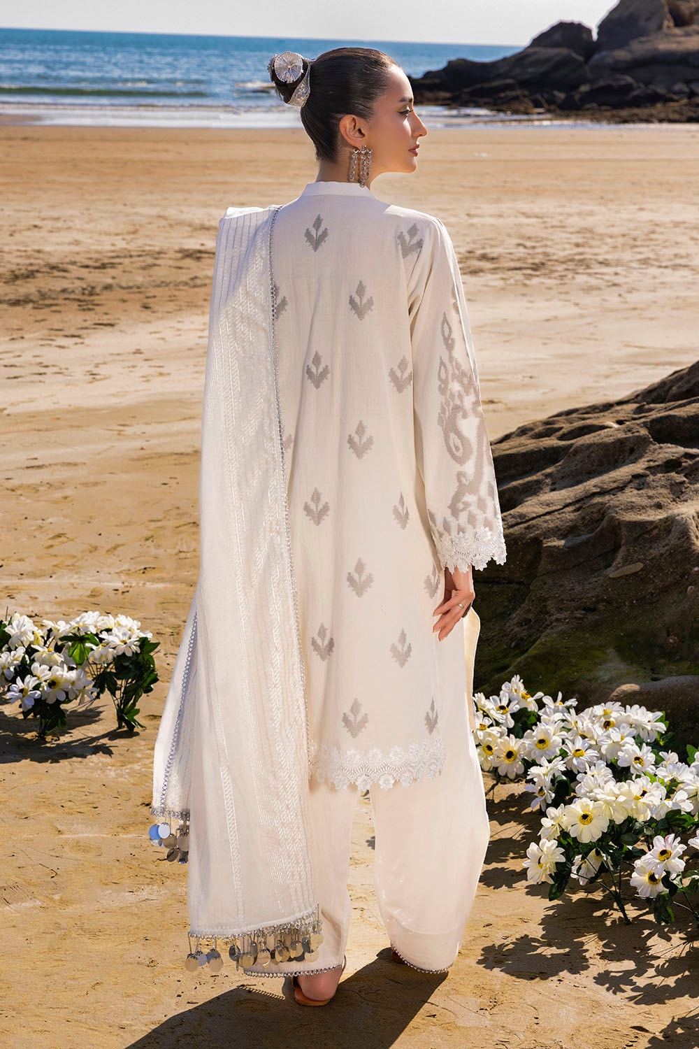 Gul Ahmed | Taara 25 | MJ-52003 S Ivory Jacquard