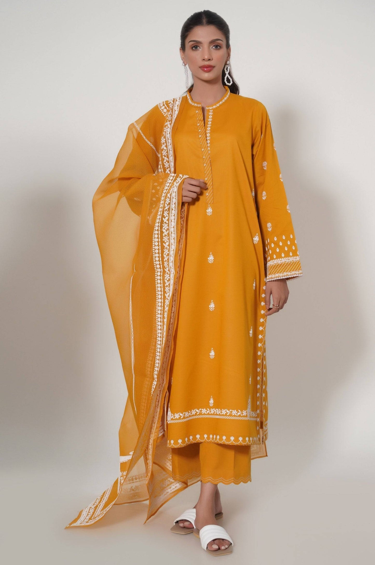 Zeen | Summer Collection 24 | 33465 - Pakistani Designer Dress - by Zeen | Type: Luxury - 100% Original at Saira Sultan