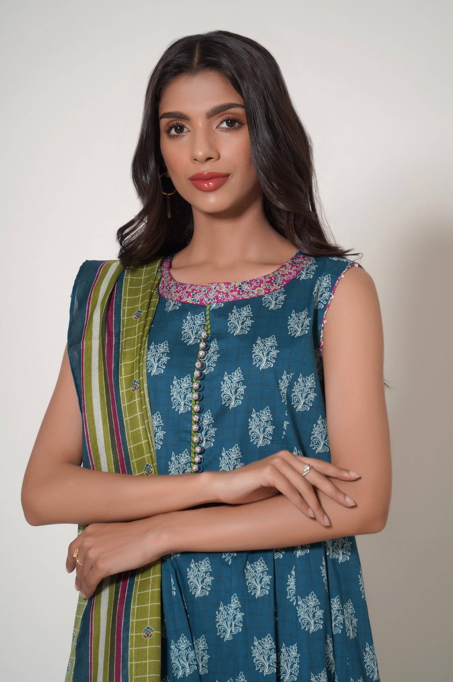Zeen | Summer Collection 24 | 33621 - Pakistani Designer Dress - by Zeen | Type: Luxury - 100% Original at Saira Sultan