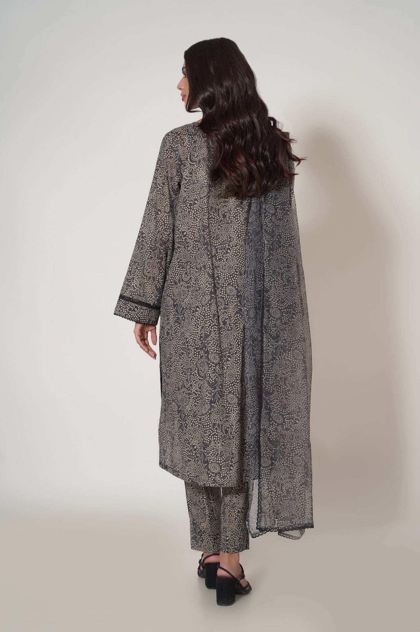 Zeen | Summer Collection 24 | 33623 - Pakistani Designer Dress - by Zeen | Type: Luxury - 100% Original at Saira Sultan