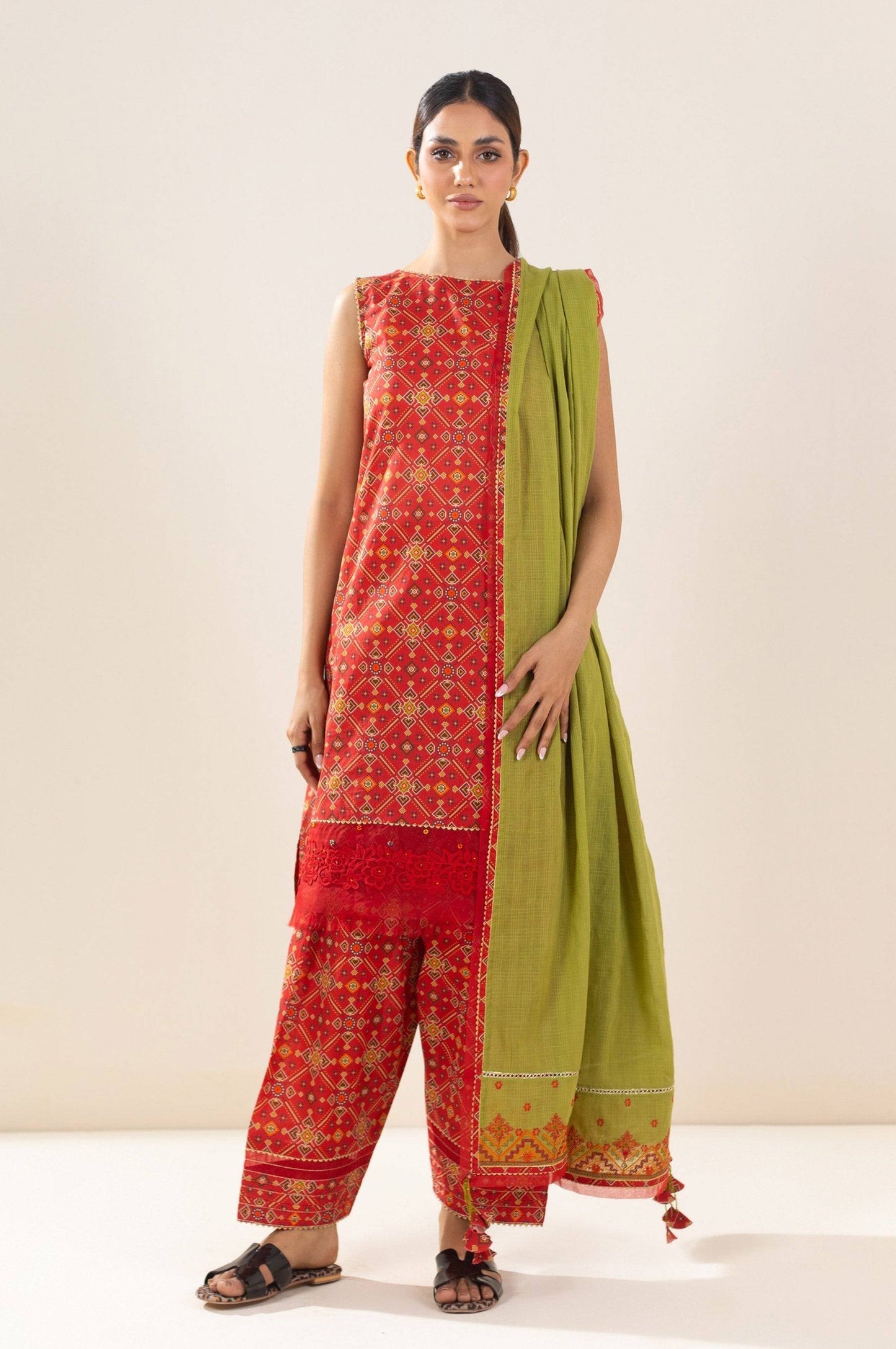 Zeen | Summer Collection 24 | 34213 - Pakistani Designer Dress - by Zeen | Type: Luxury - 100% Original at Saira Sultan