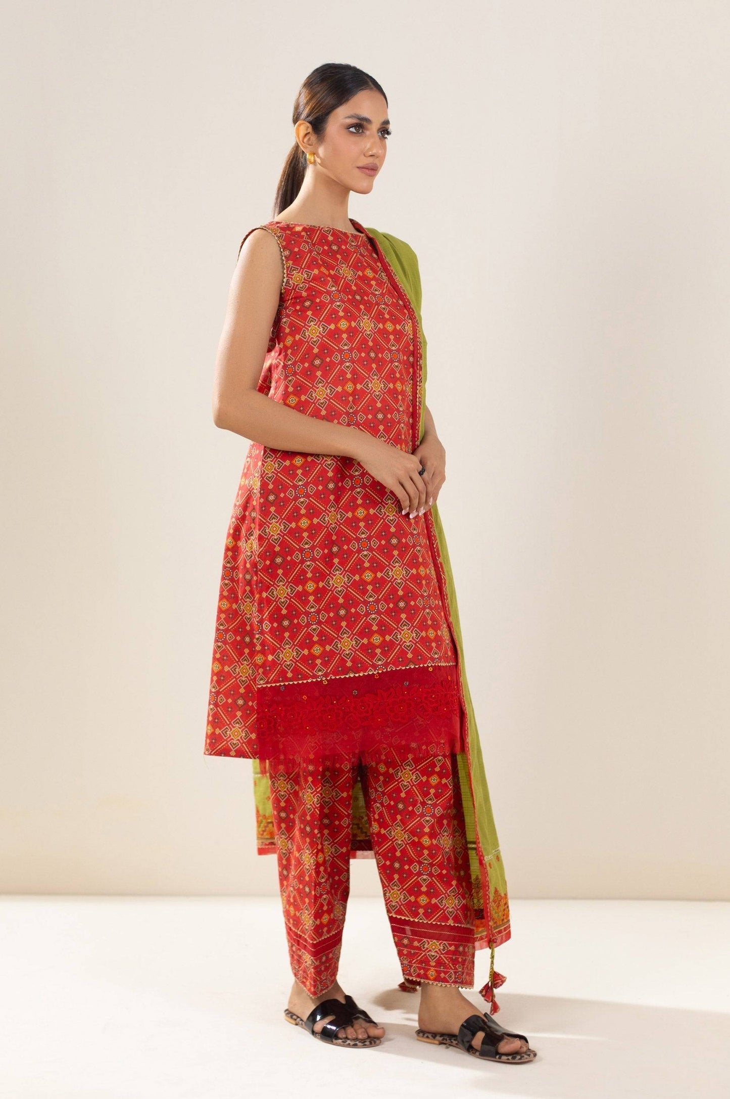 Zeen | Summer Collection 24 | 34213 - Pakistani Designer Dress - by Zeen | Type: Luxury - 100% Original at Saira Sultan