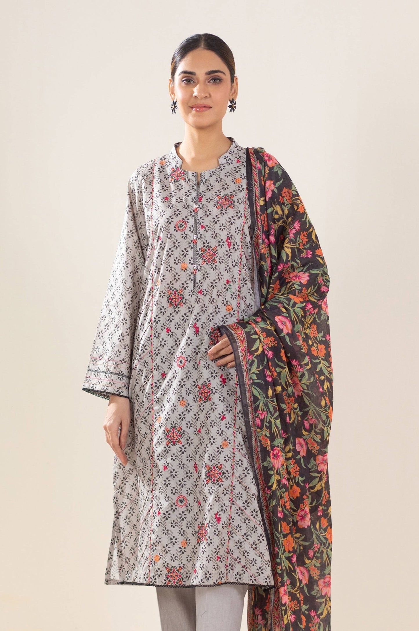 Zeen | Summer Collection 24 | 34218 - Pakistani Designer Dress - by Zeen | Type: Luxury - 100% Original at Saira Sultan