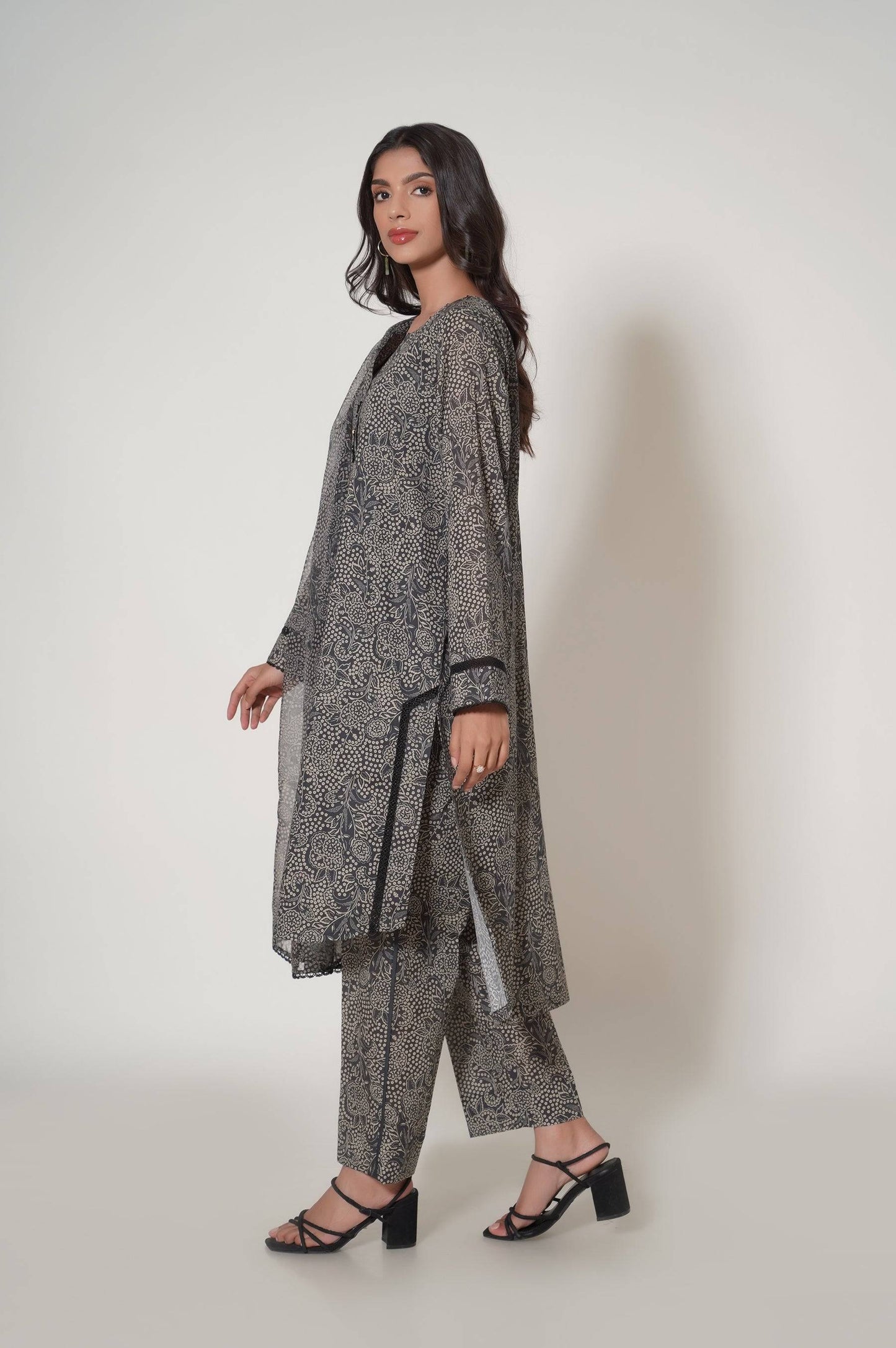Zeen | Summer Collection 24 | 33623 - Pakistani Designer Dress - by Zeen | Type: Luxury - 100% Original at Saira Sultan
