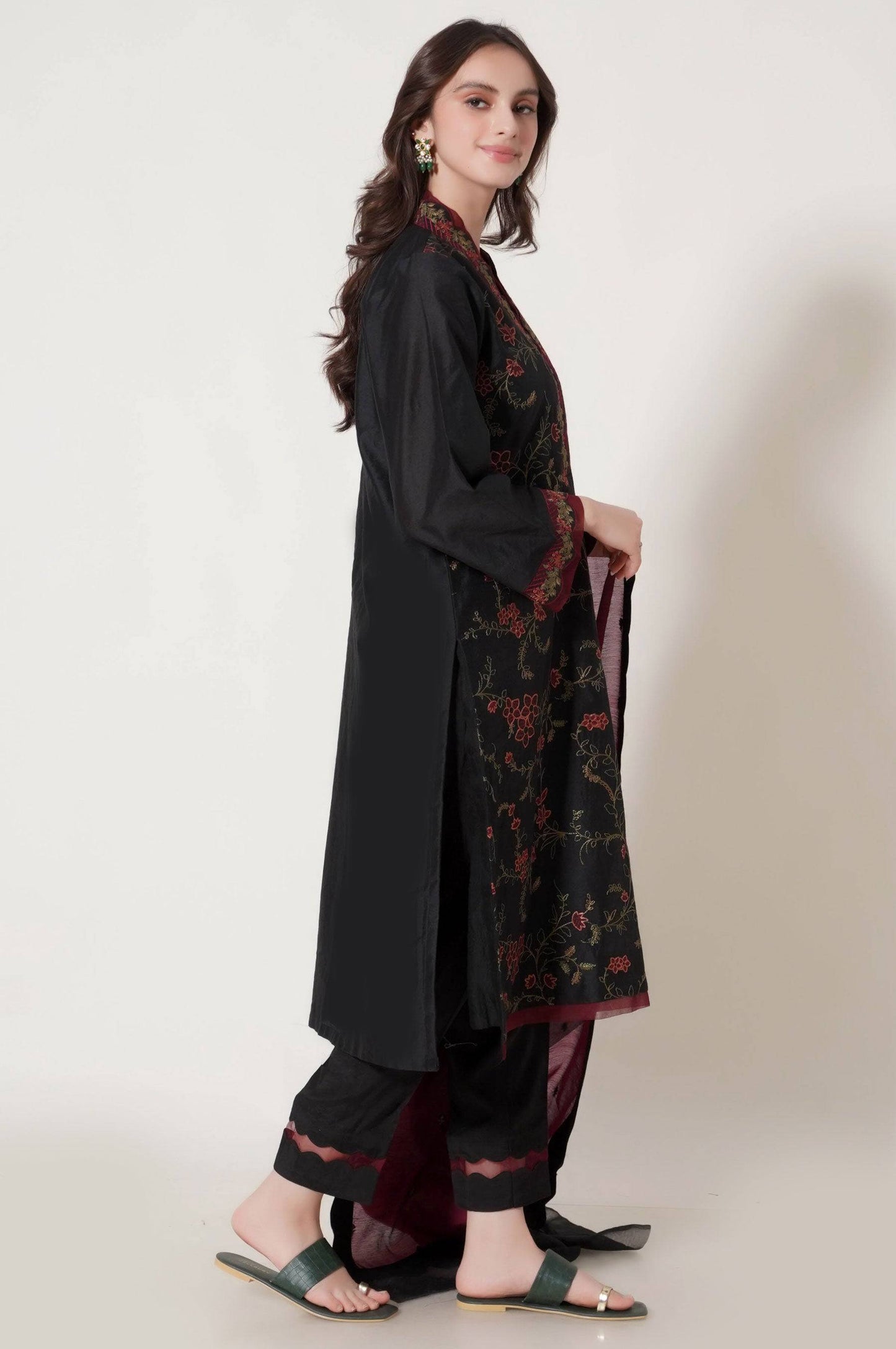 Zeen | Summer Collection 24 | 33301 - Pakistani Designer Dress - by Zeen | Type: Luxury - 100% Original at Saira Sultan