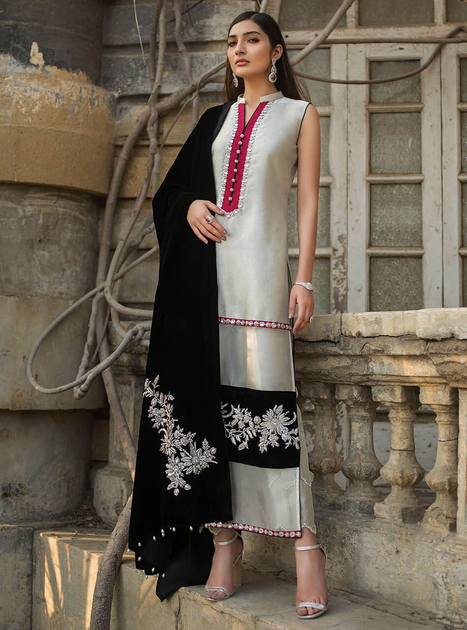 Zainab Chottani | Semi Formals | PACIFIC PEARL - Pakistani Designer Dress - by Zainab Chottani | Type: Ladies Clothes - 100% Original at Saira Sultan
