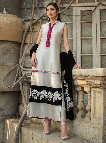 Zainab Chottani | Semi Formals | PACIFIC PEARL - Pakistani Designer Dress - by Zainab Chottani | Type: Ladies Clothes - 100% Original at Saira Sultan