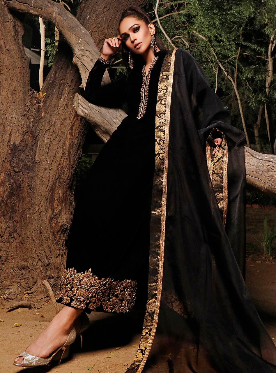 Zainab Chottani | Semi Formals | MYSTERIOUS SHADOW - Pakistani Designer Dress - by Zainab Chottani | Type: Formal - 100% Original at Saira Sultan