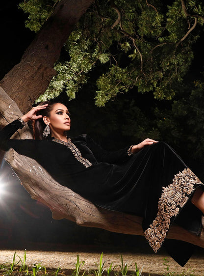Zainab Chottani | Semi Formals | MYSTERIOUS SHADOW - Pakistani Designer Dress - by Zainab Chottani | Type: Formal - 100% Original at Saira Sultan