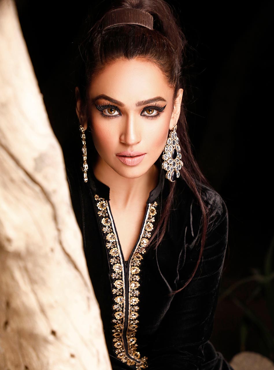 Zainab Chottani | Semi Formals | MYSTERIOUS SHADOW - Pakistani Designer Dress - by Zainab Chottani | Type: Formal - 100% Original at Saira Sultan