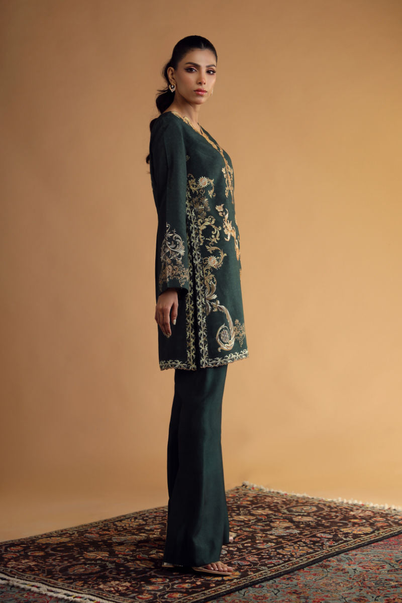 Shamaeel Ansari | Essentials 25 | DC-07