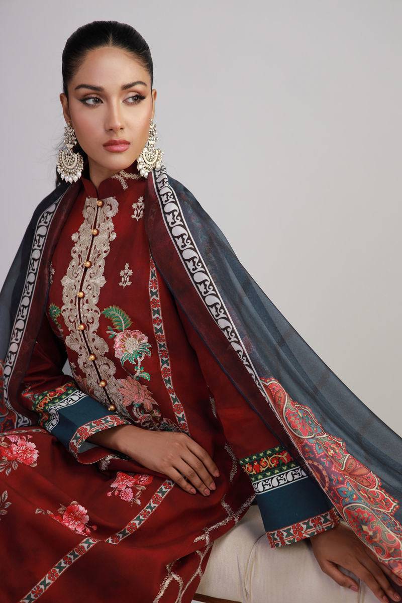 Shamaeel Ansari | Gulrang Lawn | Gulrang-07 - Pakistani Designer Dress - by Shamaeel Ansari - Type : Ladies Clothes - 100% Original at Saira Sultan