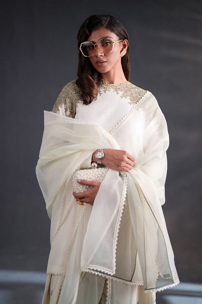 MNR | Chai Coffee Luxury Pret | Mint To Be XL White
