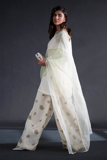 MNR | Chai Coffee Luxury Pret | Mint To Be L White