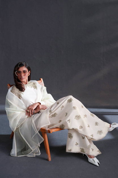 MNR | Chai Coffee Luxury Pret | Mint To Be M White