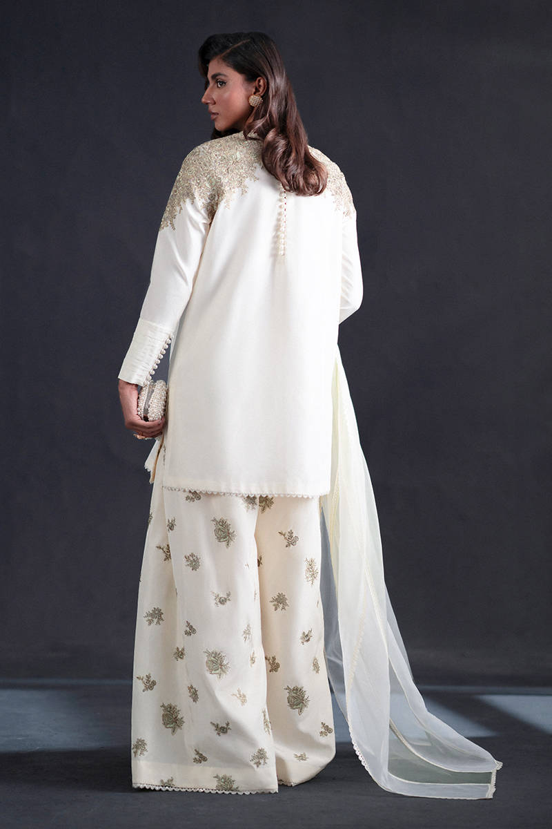 MNR | Chai Coffee Luxury Pret | Mint To Be S White