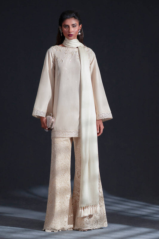 MNR | Chai Coffee Luxury Pret | Saffron Pearl XS Ivory