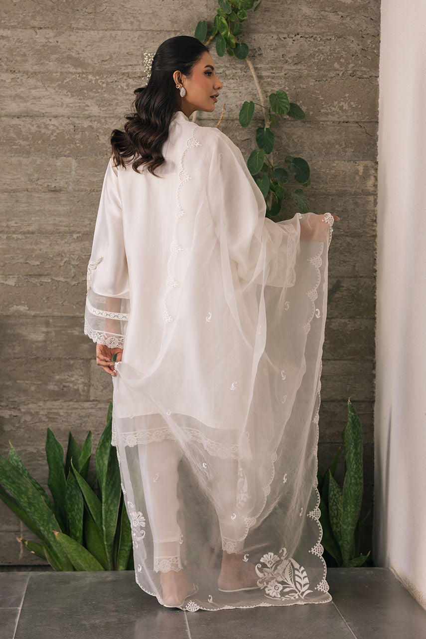 Deepak Perwani | Eid Edit 25 | Kut333 M White Sheesha Silk
