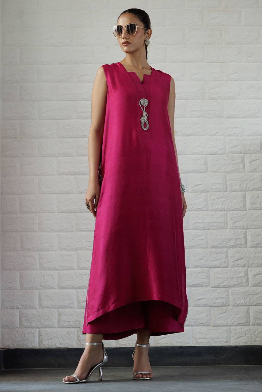 Deepak Perwani | Summer Festive 25 | Berry - Pakistani Designer Dress - by Deepak Perwani | Type: Ladies Clothes - 100% Original at Saira Sultan