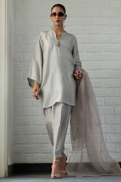Deepak Perwani | Summer Festive 25 | Dove - Pakistani Designer Dress - by Deepak Perwani | Type: Ladies Clothes - 100% Original at Saira Sultan