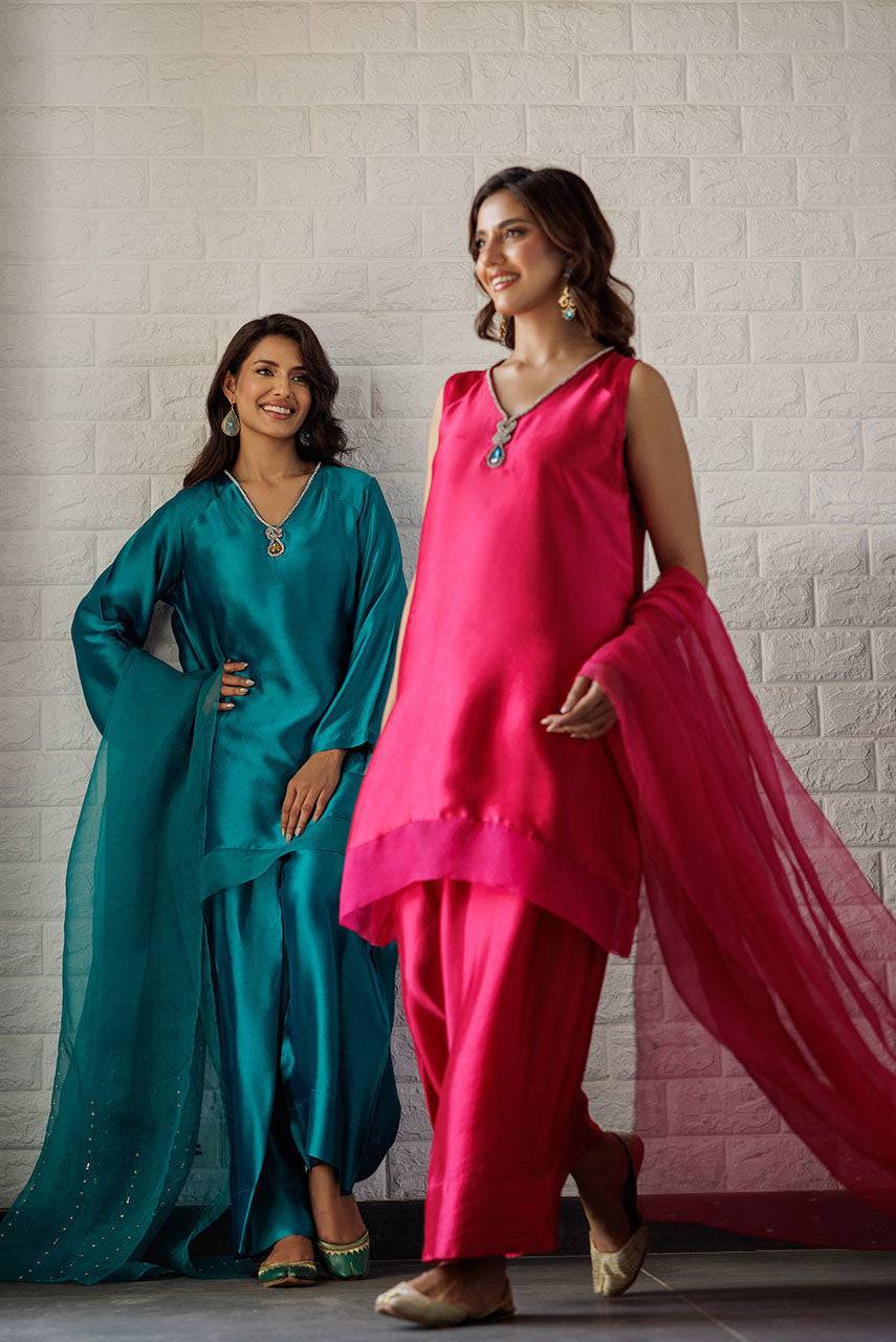 Deepak Perwani | Summer Festive 25 | Kut353 - Pakistani Designer Dress - by Deepak Perwani | Type: Ladies Clothes - 100% Original at Saira Sultan