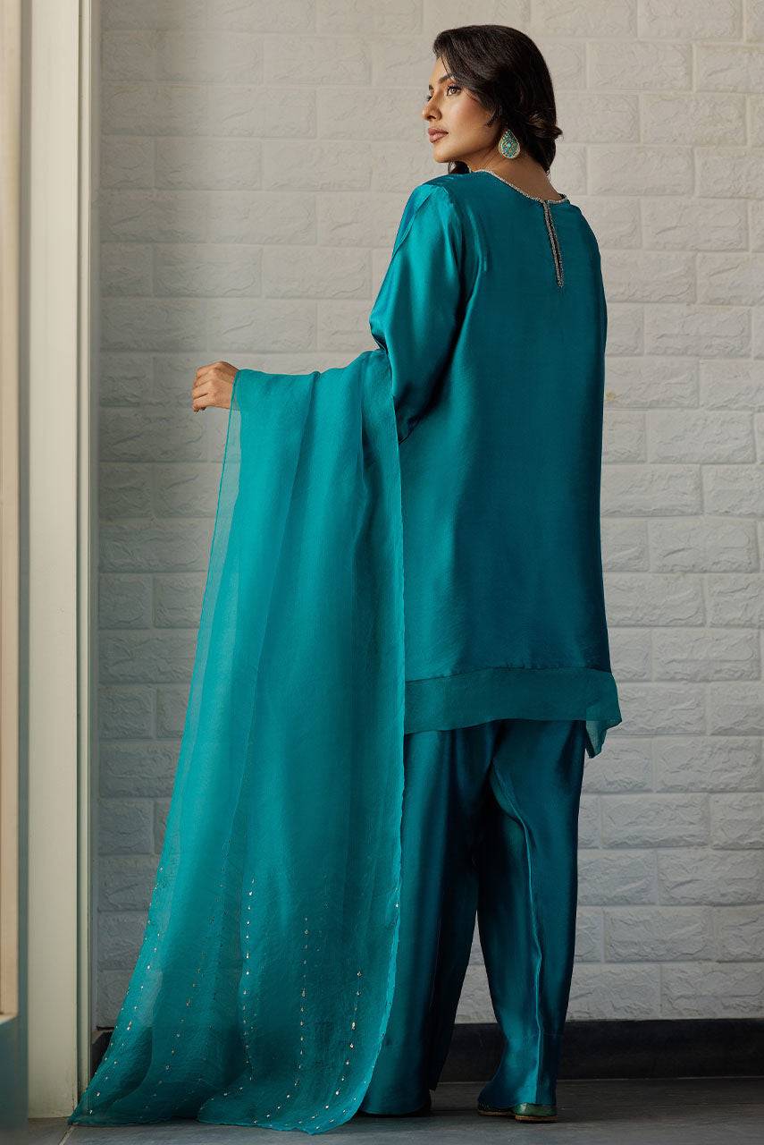 Deepak Perwani | Summer Festive 25 | Kut354 - Pakistani Designer Dress - by Deepak Perwani | Type: Ladies Clothes - 100% Original at Saira Sultan