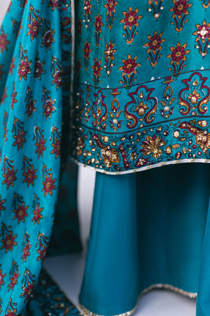 Ansab Jahangir | Luxe Pret Signature | ADAH - Pakistani Designer Dress - by Ansab Jahangir | Type: Luxury - 100% Original at Saira Sultan