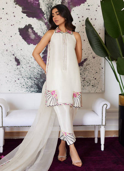 Farah Talib Aziz | Luna Eid Collection 24 | GENEVIVE PEARL WHITE - Pakistani Designer Dress - by Farah Talib Aziz | Type: Luxury - 100% Original at Saira Sultan