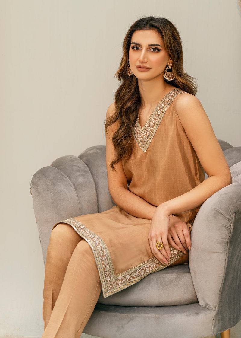 Daud Abbas | Formals Collection | Hania - Pakistani Designer Dress - by Daud Abbas | Type: Formal - 100% Original at Saira Sultan