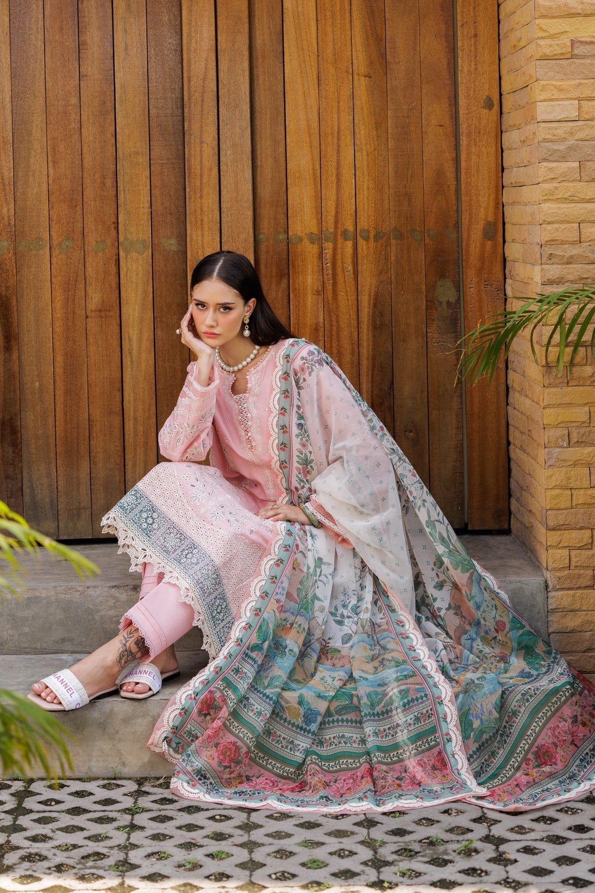 Xenia Formals | Luxury Lawn 25 | TURIN XL Pink Lawn