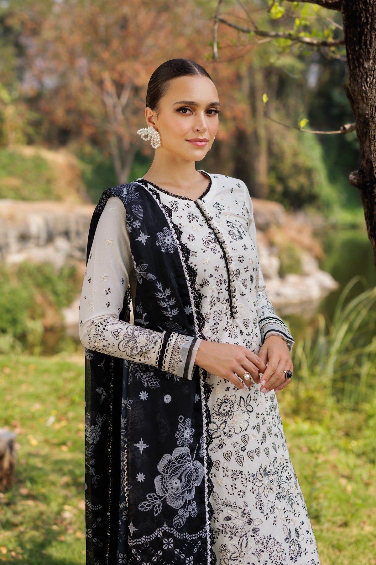 Xenia Formals | Luxury Lawn 25 | FIORELLA L White Lawn