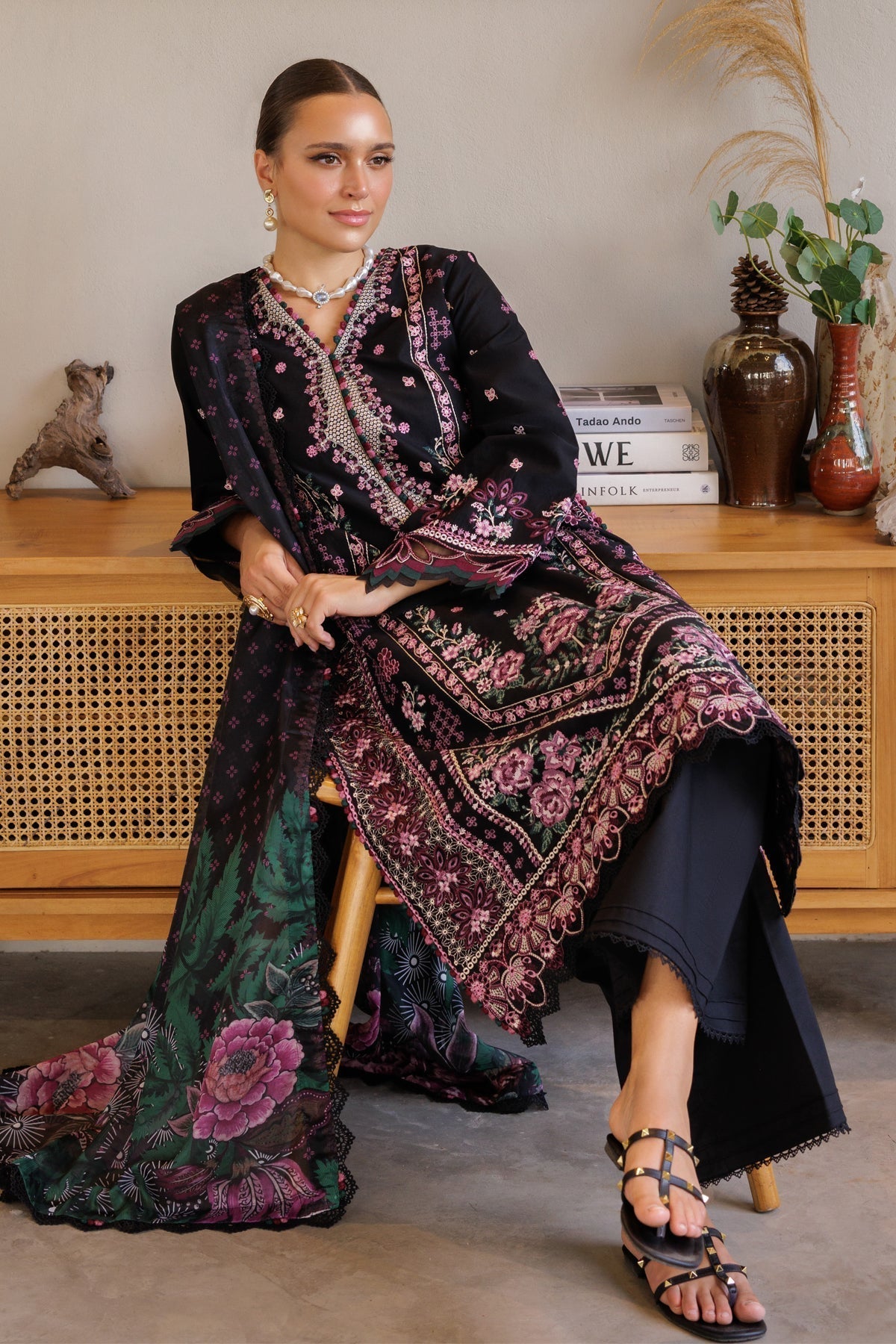 Xenia Formals | Luxury Lawn 25 | ZITA XL Black Lawn