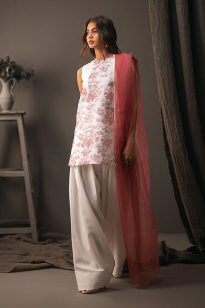 Erum Khan | Beyond Basic | FLORAL ALLURE - Pakistani Designer Dress - by Erum Khan | Type: Ladies Clothes - 100% Original at Saira Sultan