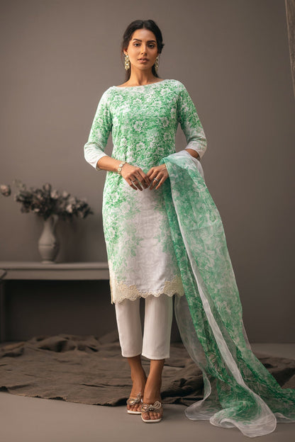 Erum Khan | Beyond Basic | CLASSIC CHARM - Pakistani Designer Dress - by Erum Khan | Type: Ladies Clothes - 100% Original at Saira Sultan
