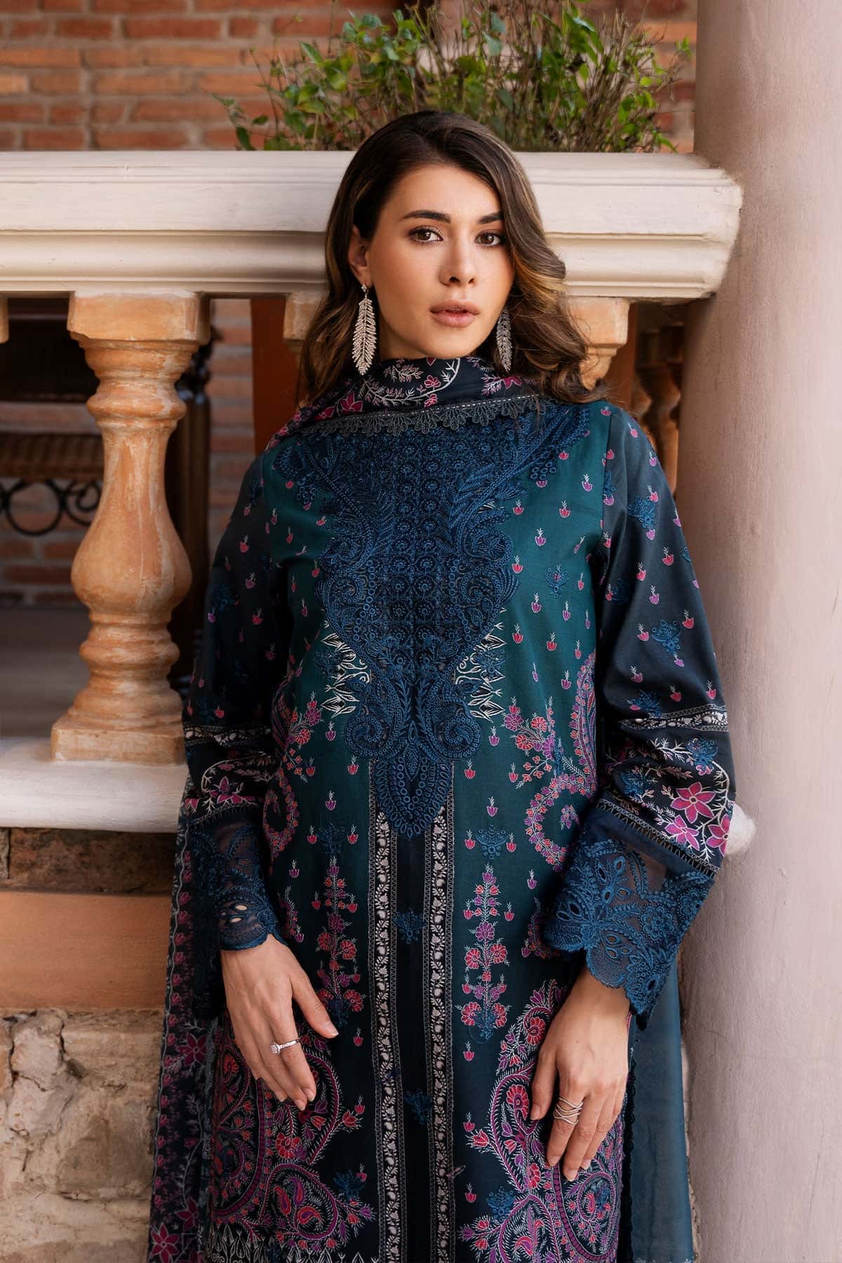 Afrozeh | Damask The Holiday Edit 25 | Azrina B L Zinc Lawn