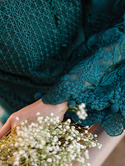 Faiza Faisal | Marine Luxury Lawn 25 | SOPHIA L Bottle Green Lawn