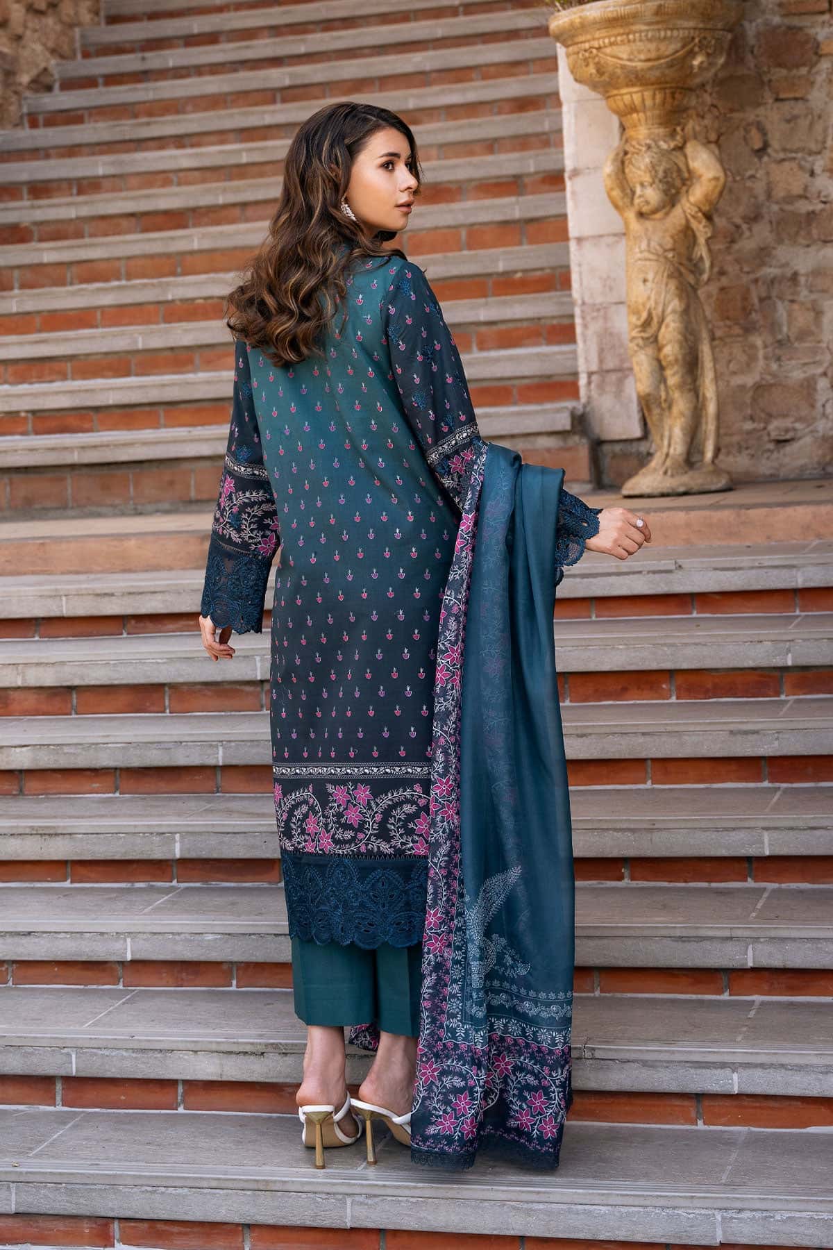 Afrozeh | Damask The Holiday Edit 25 | Azrina B S Zinc Lawn