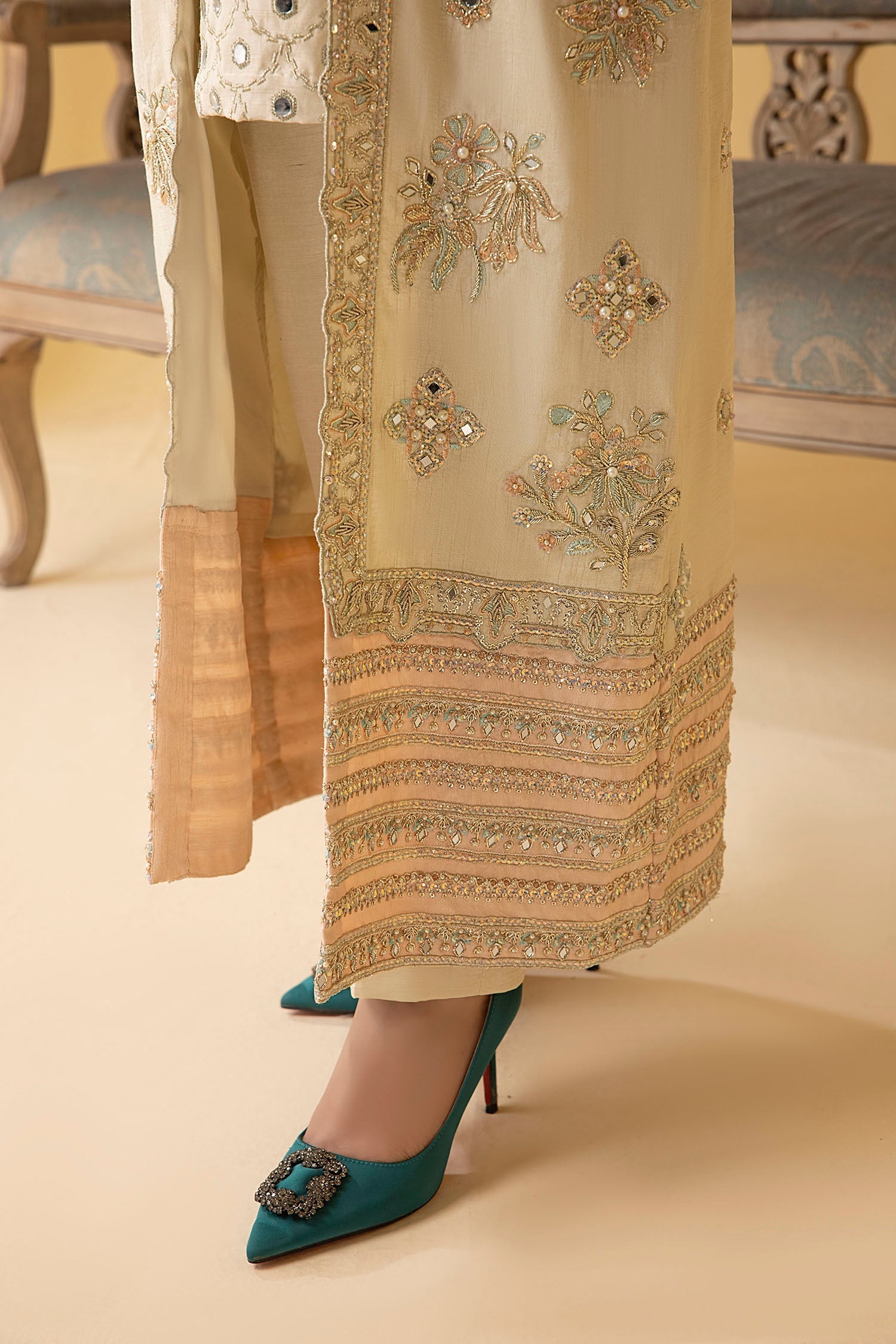 Nuriyaa | Luxe Formals | Iris