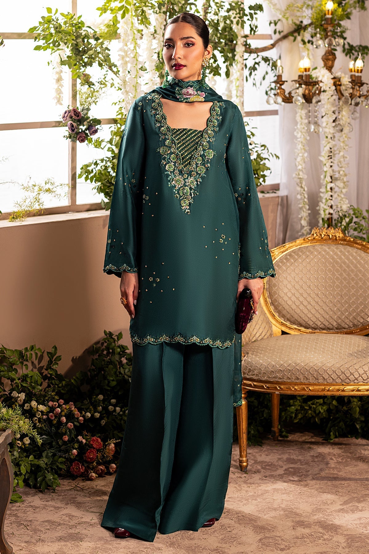 Mina Kashif | Loona Lawn 25 | Zircon XL Mid Green Tussar Silk