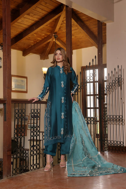Mona Imran | Ezel Eid 25 | Jahanbano - Pakistani Designer Dress - by Mona Imran | Type: Ladies Clothes - 100% Original at Saira Sultan